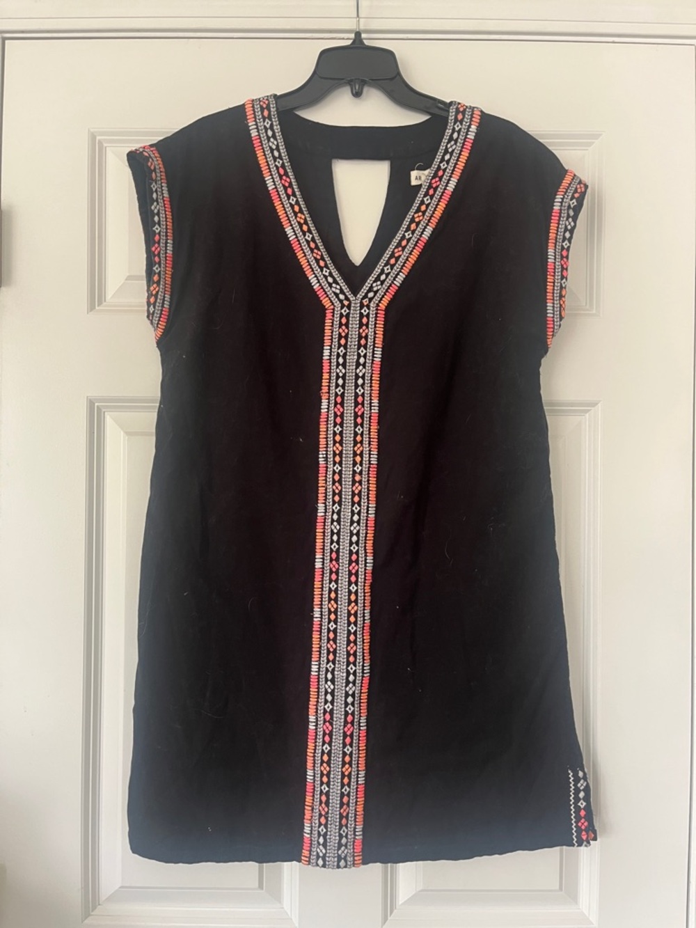Artisan Ny Black Tunic Dress with Coral and White Embroidery